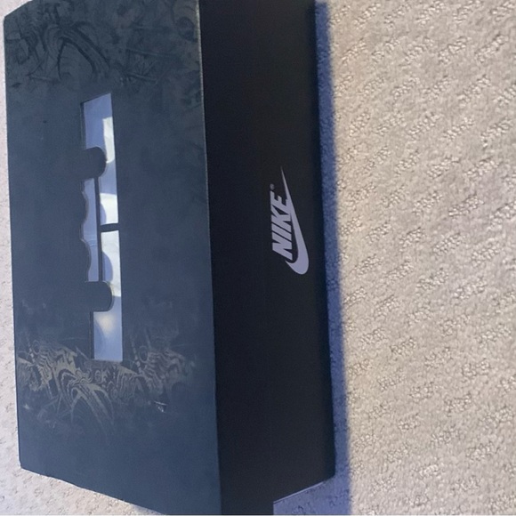 Lebron James xix almost new basketball shoes - Picture 11 of 13